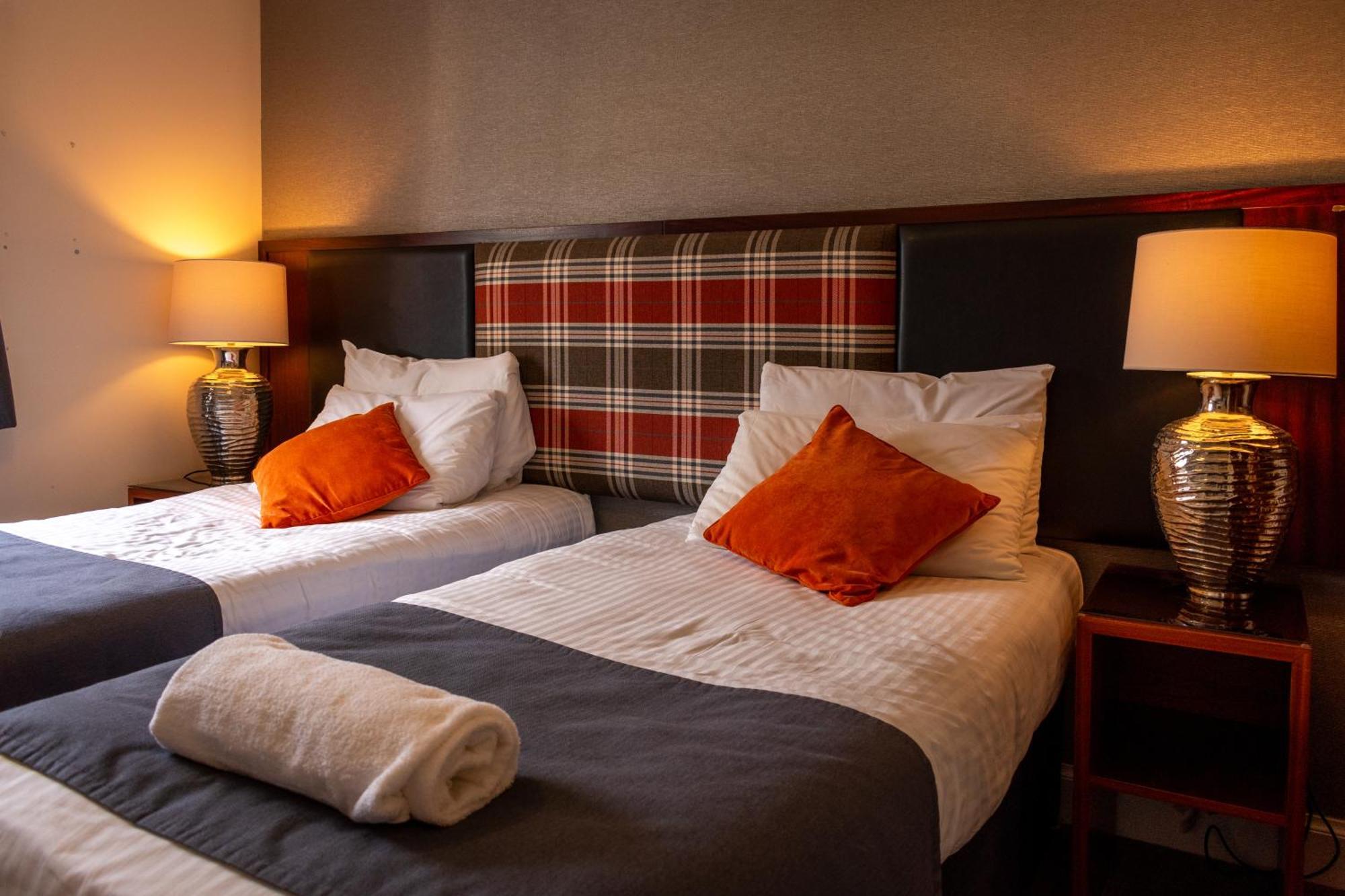 The Crags Hotel Callander Exterior photo